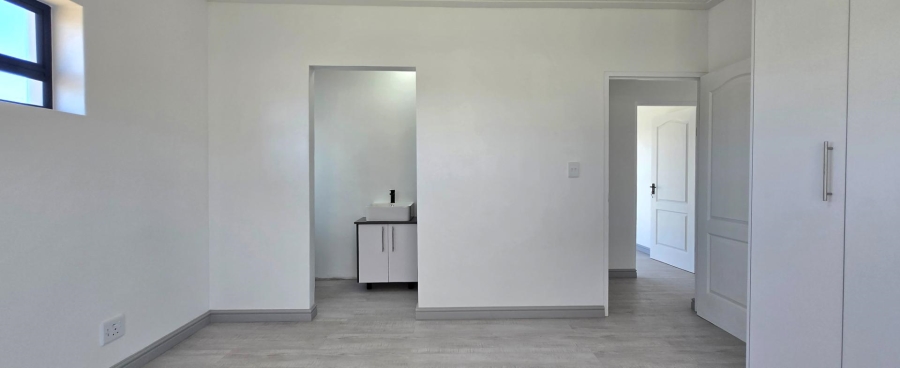 5 Bedroom Property for Sale in Kleinbaai Western Cape
